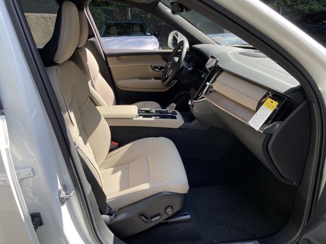 New 2026 Volvo XC90 T8 Plus image 19
