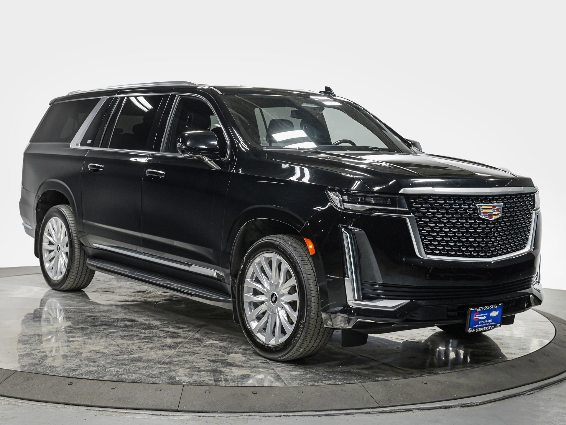 Used 2023 Cadillac Escalade ESV Luxury image 9