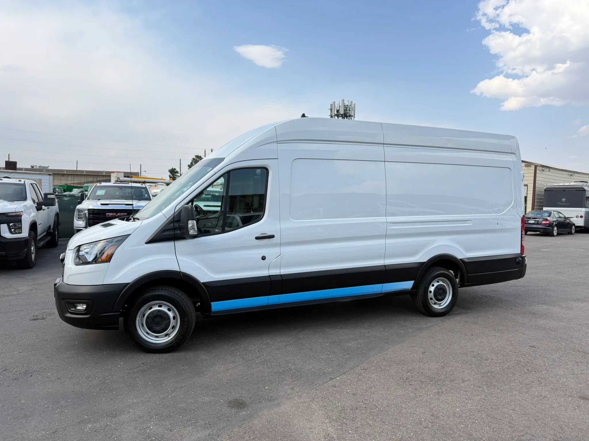 Used 2020 Ford Transit 350 148 High Roof Extended RWD image 2