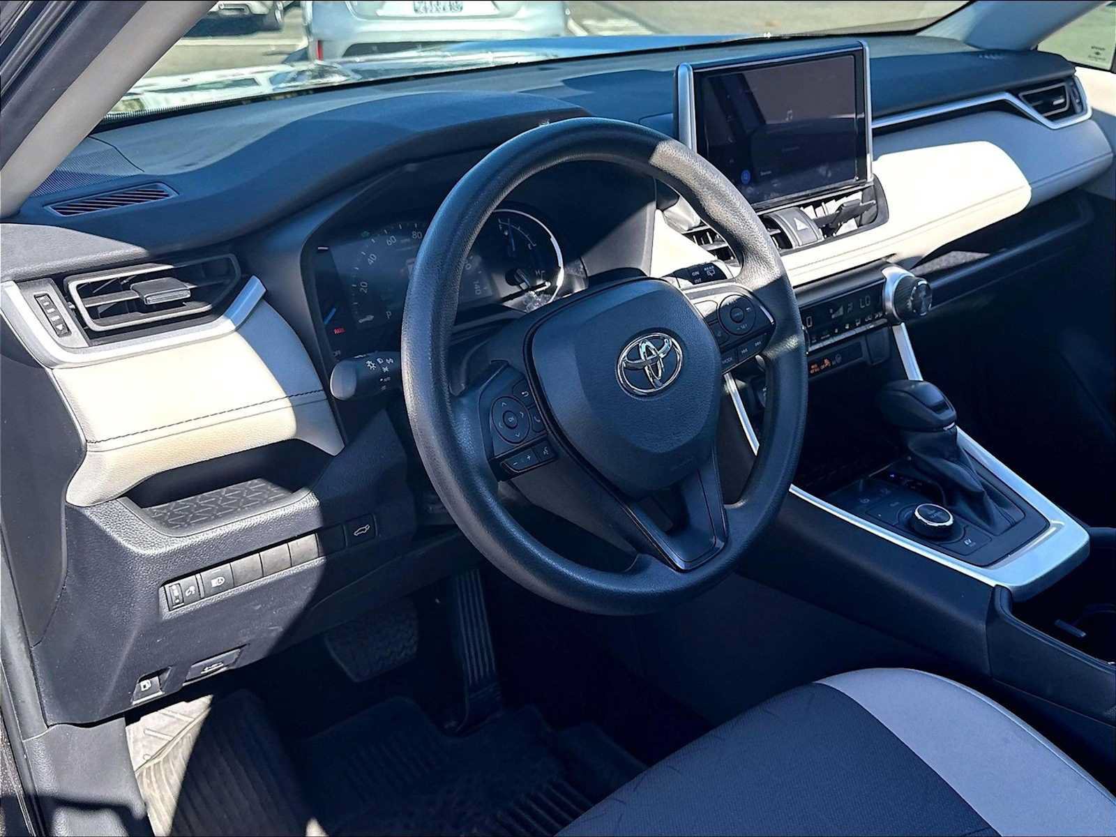Used 2024 Toyota RAV4 XLE w/ Convenience Package AWD/4WD image 15