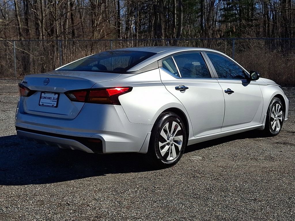 Used 2024 Nissan Altima 2.5 S image 7