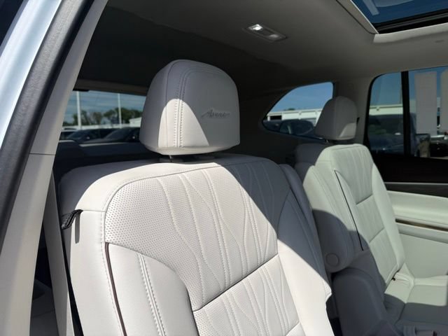 New 2026 Buick Enclave Avenir w/ Super Cruise Package AWD/4WD image 47