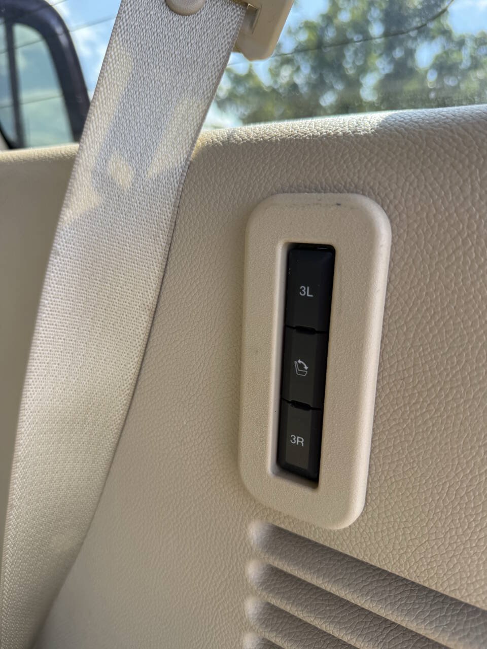 Used 2016 Lincoln Navigator Reserve AWD/4WD image 33