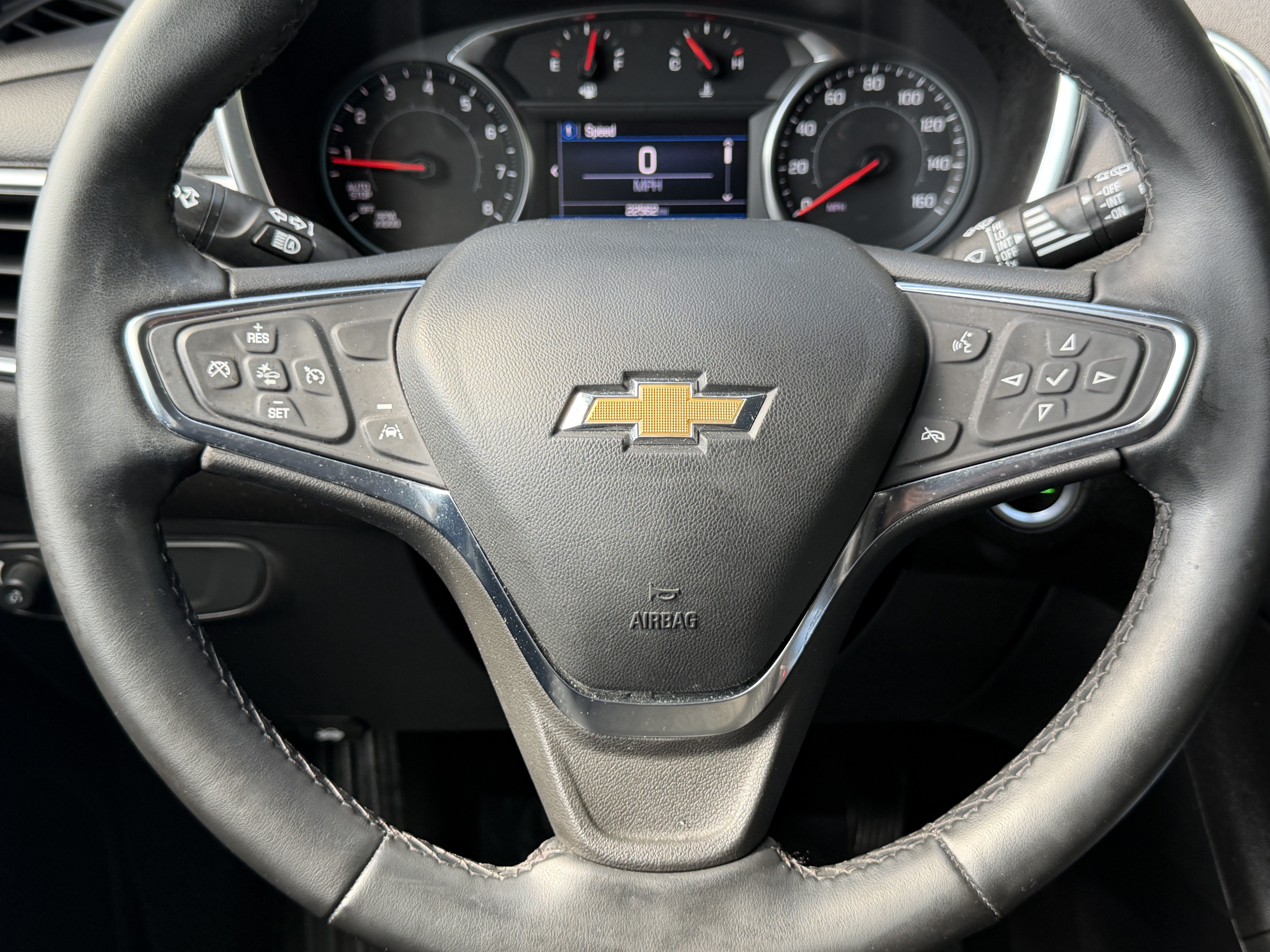 Used 2024 Chevrolet Equinox LT FWD image 32