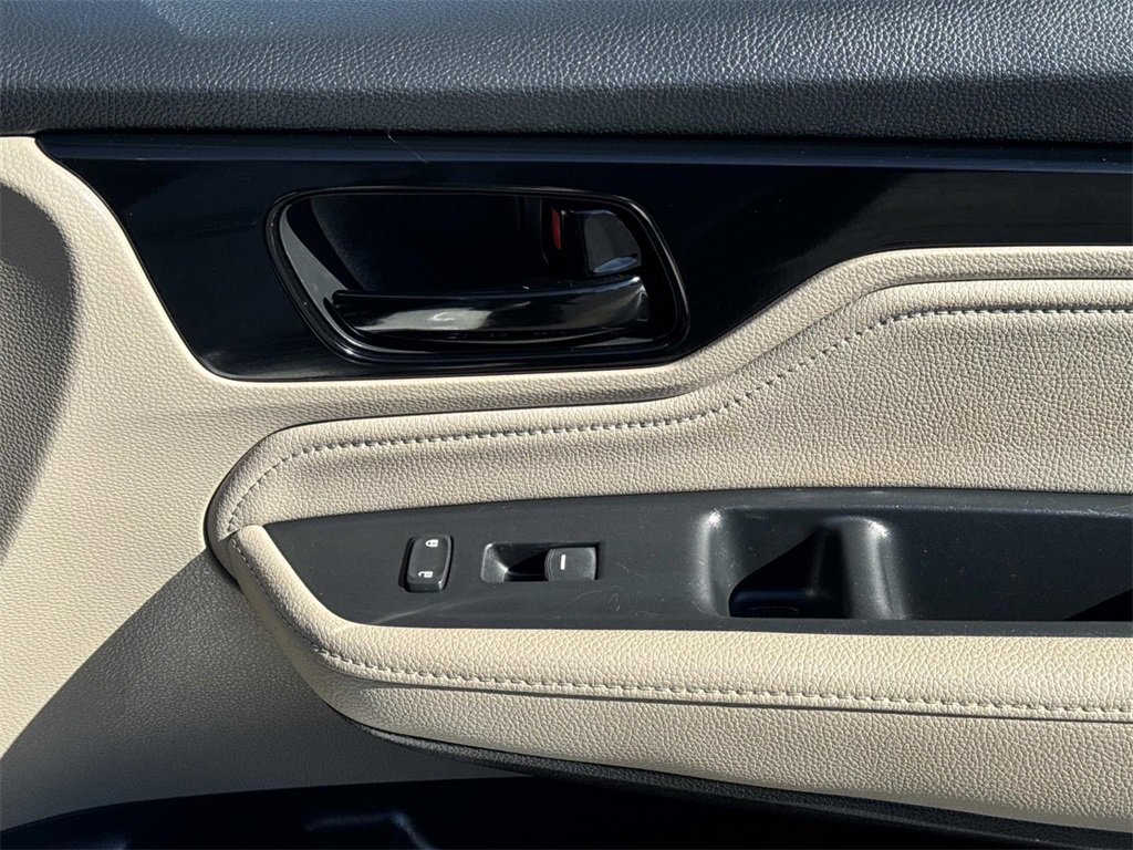 Used 2023 Honda Odyssey Touring image 32