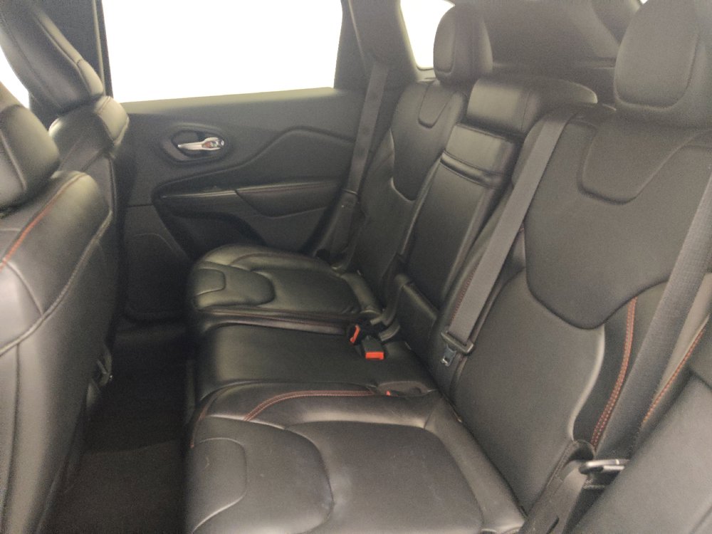 Used 2015 Jeep Cherokee Trailhawk w/ Comfort/Convenience Group AWD/4WD image 18