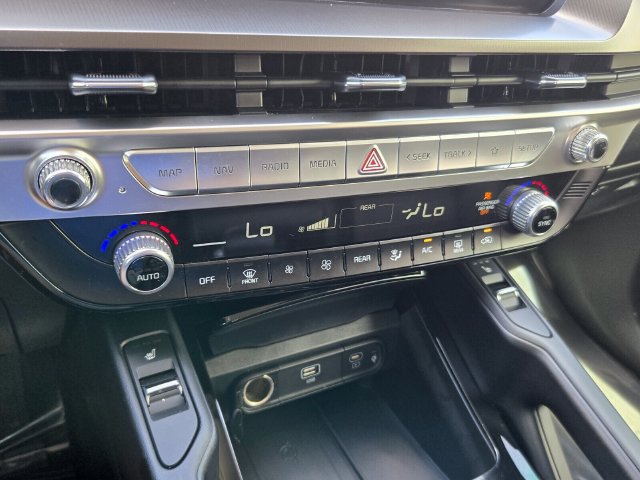 Used 2023 Kia Telluride S AWD/4WD image 18