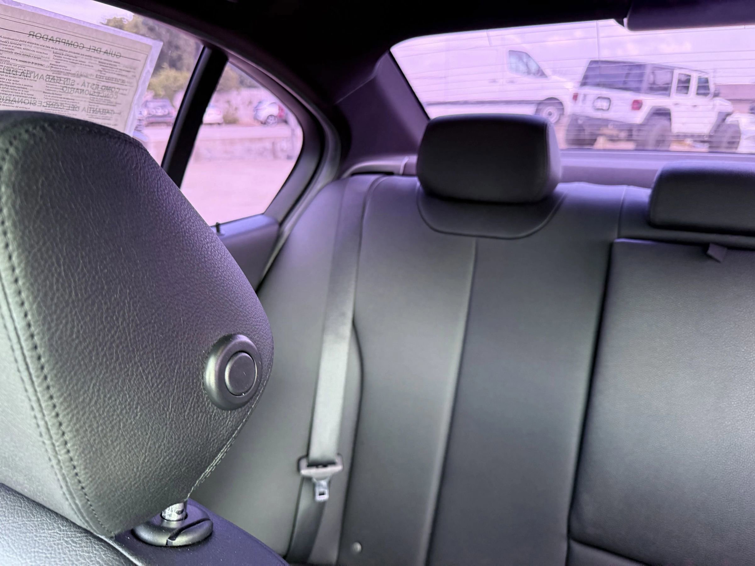 Used 2017 BMW 320i Sedan image 13