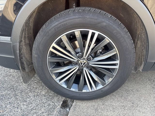 Used 2024 Volkswagen Tiguan Wolfsburg Edition image 12