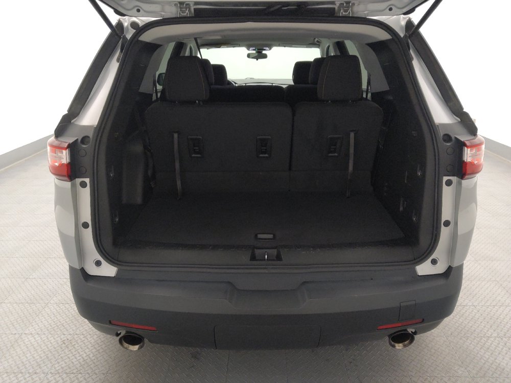 Used 2021 Chevrolet Traverse LS FWD image 29