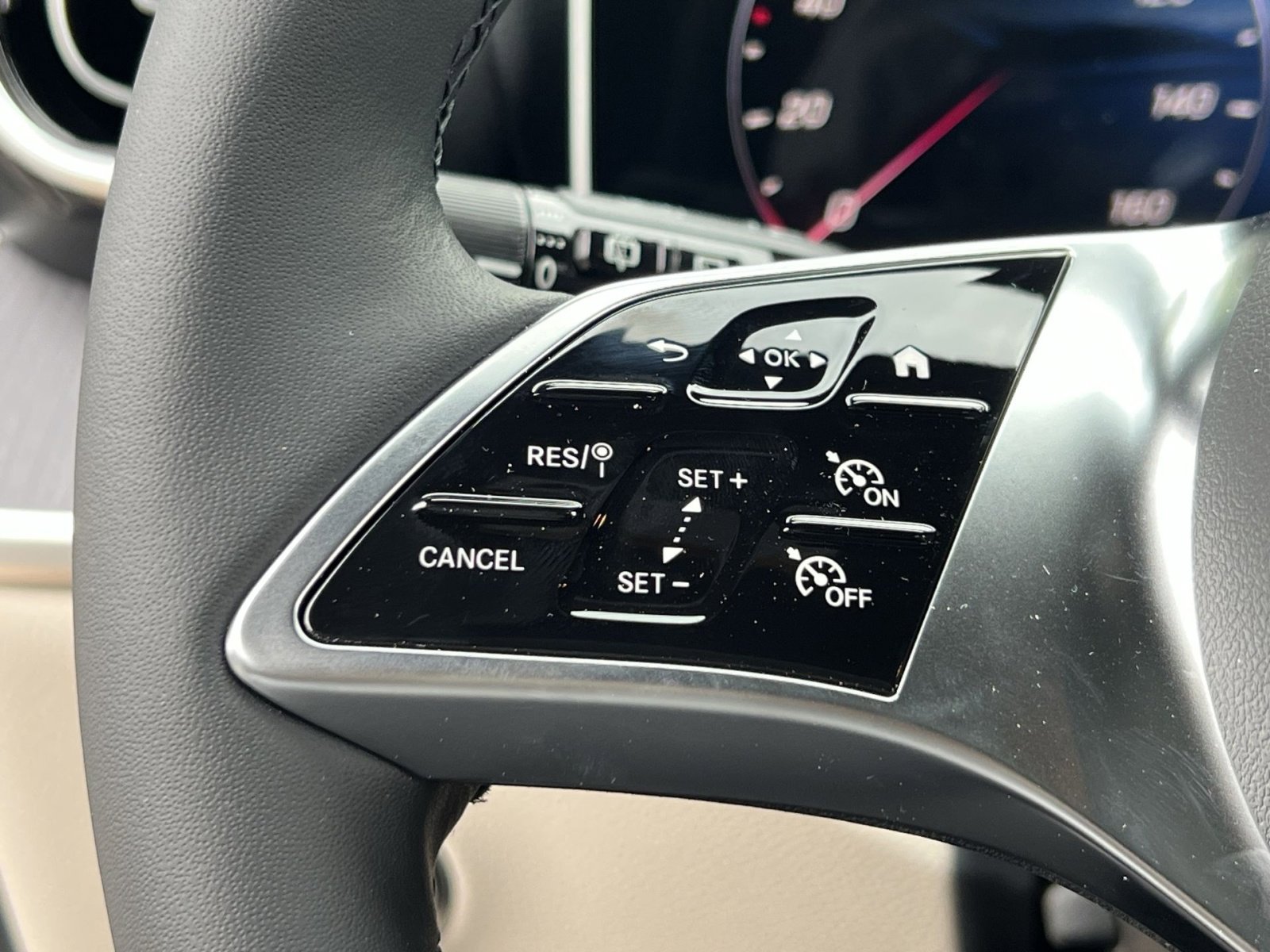 New 2026 Mercedes-Benz GLC 300 4MATIC image 36