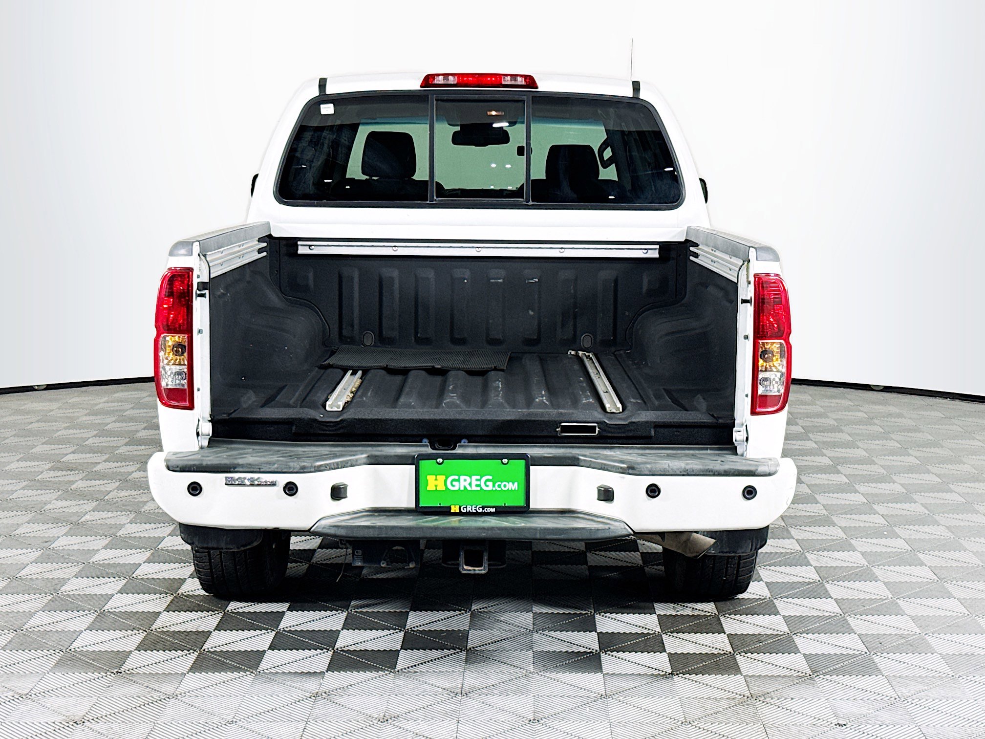 Used 2020 Nissan Frontier SV w/ Midnight Edition Floor Mats RWD image 8