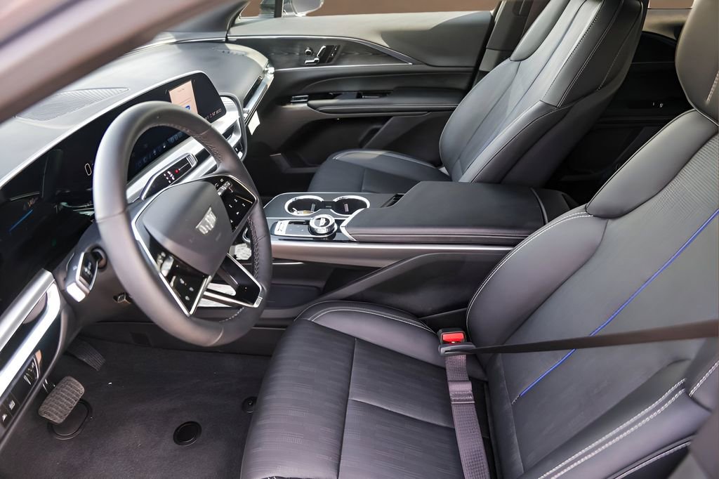 Certified 2024 Cadillac Lyriq Sport image 9