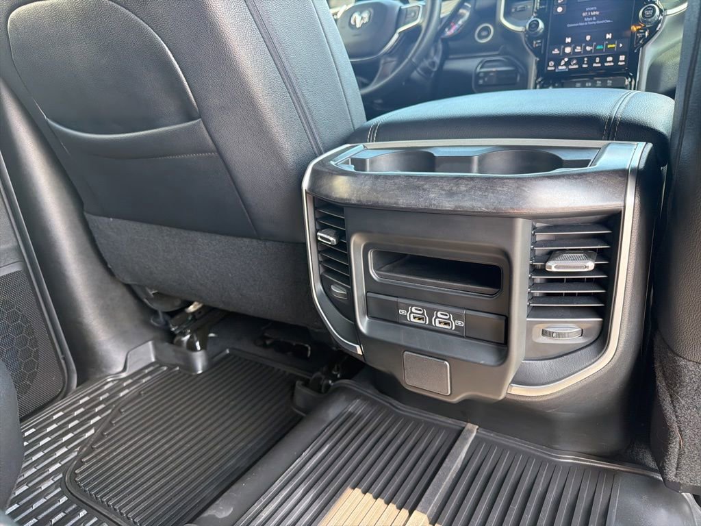 Used 2024 RAM 2500 Big Horn w/ Night Edition AWD/4WD image 44