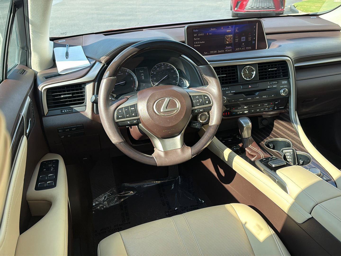 Used 2017 Lexus RX 350 FWD w/ Luxury Package image 19