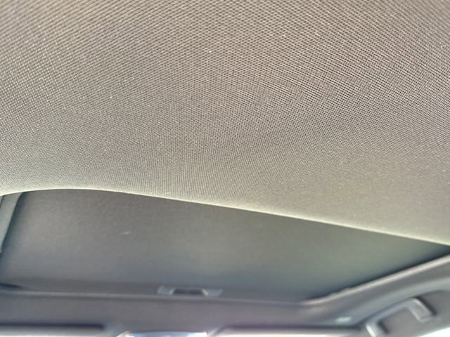 Used 2025 Toyota Sienna XLE Woodland Edition image 18