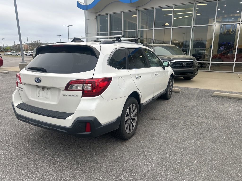 Used 2018 Subaru Outback 2.5i Touring image 6