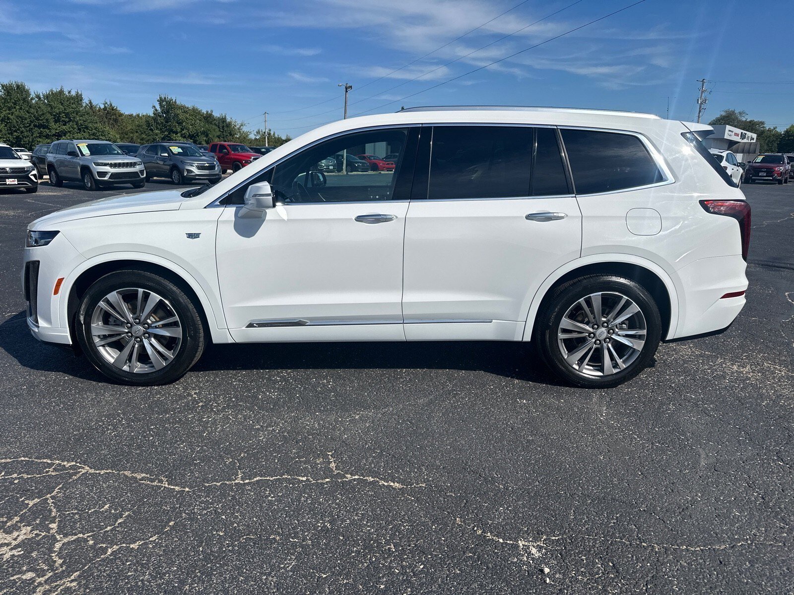 Used 2022 Cadillac XT6 Premium Luxury image 5