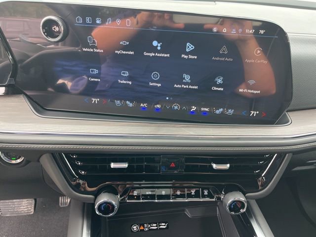 New 2026 Chevrolet Suburban Premier image 28