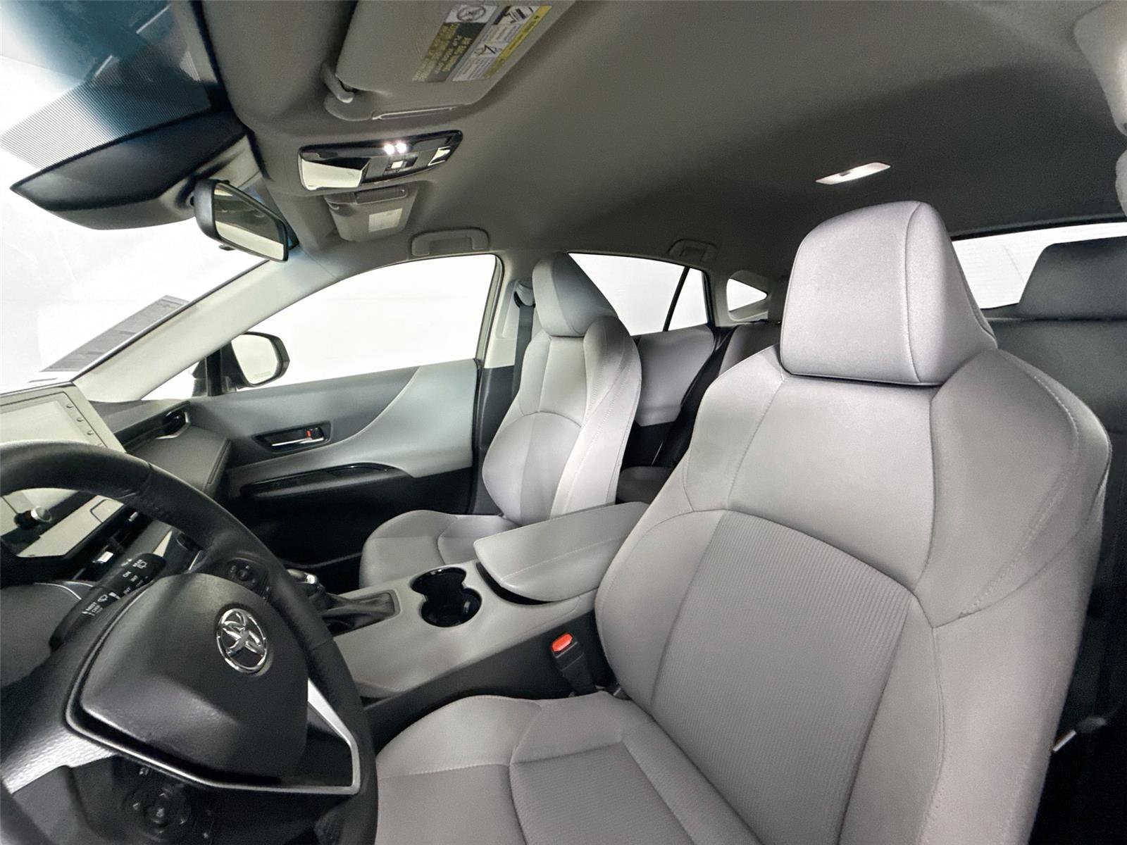 Certified 2022 Toyota Venza XLE image 3