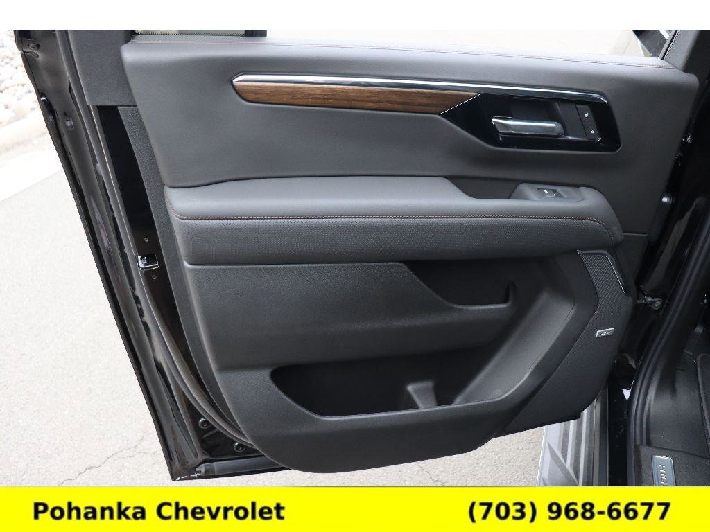 New 2026 Chevrolet Suburban High Country image 23