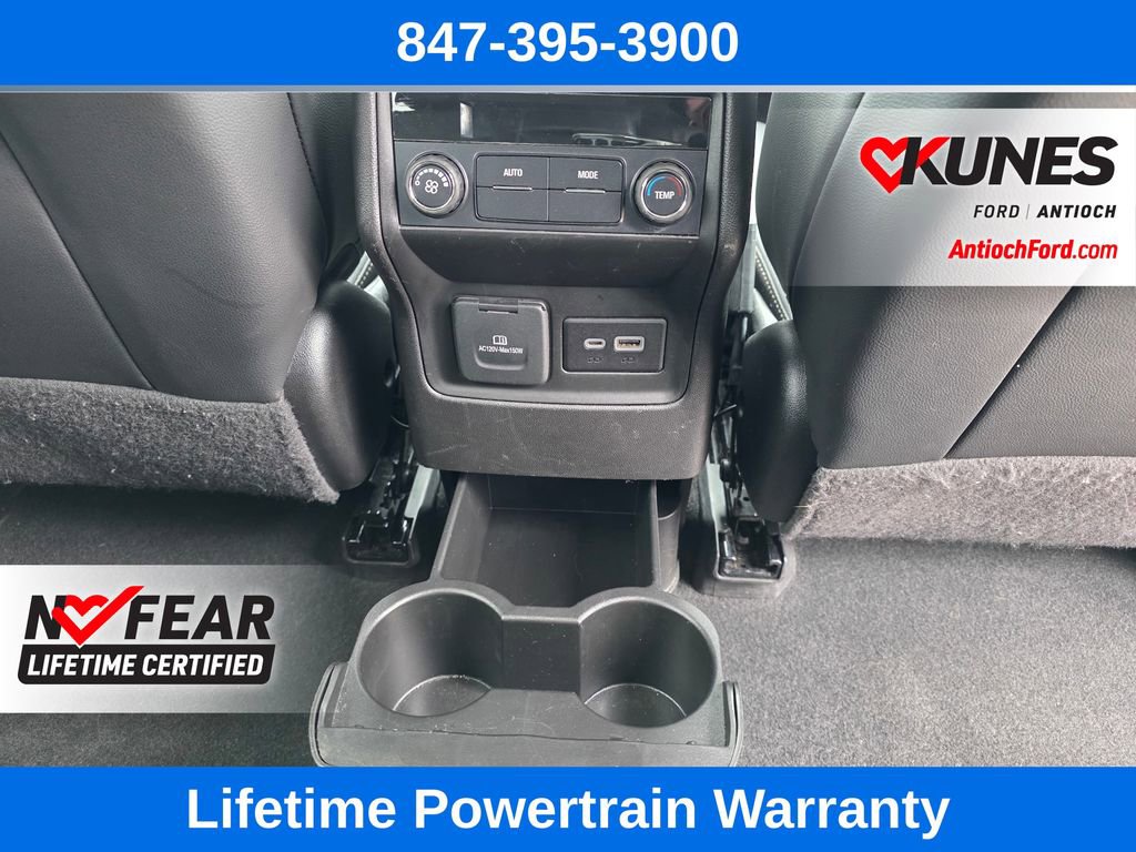 Used 2023 GMC Acadia SLT image 32