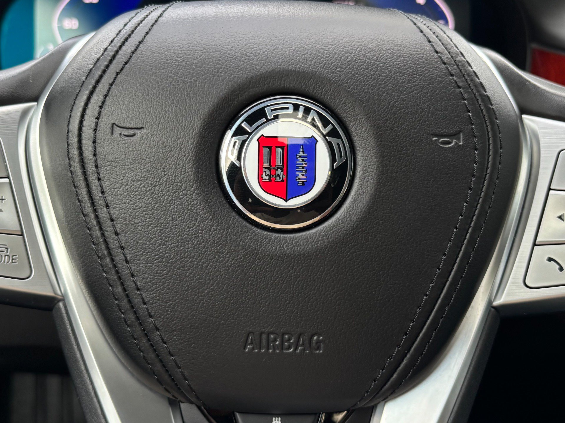 Used 2022 BMW ALPINA B7 xDrive w/ Luxury Rear Seating Package AWD/4WD image 34