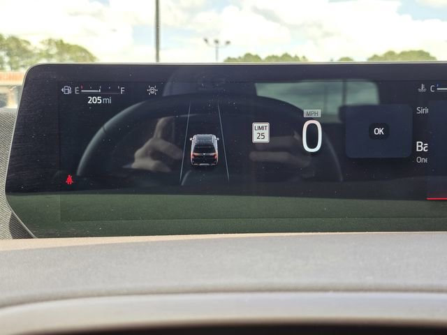 Used 2025 Ford Expedition King Ranch AWD/4WD image 12