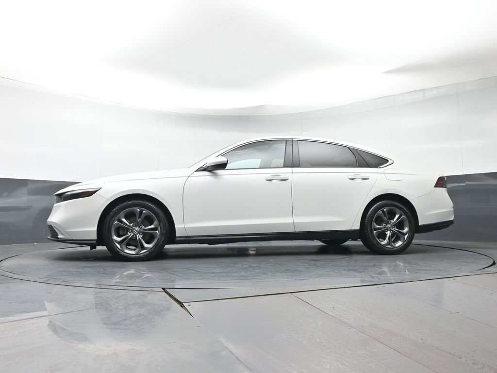 Certified 2023 Honda Accord EX image 27