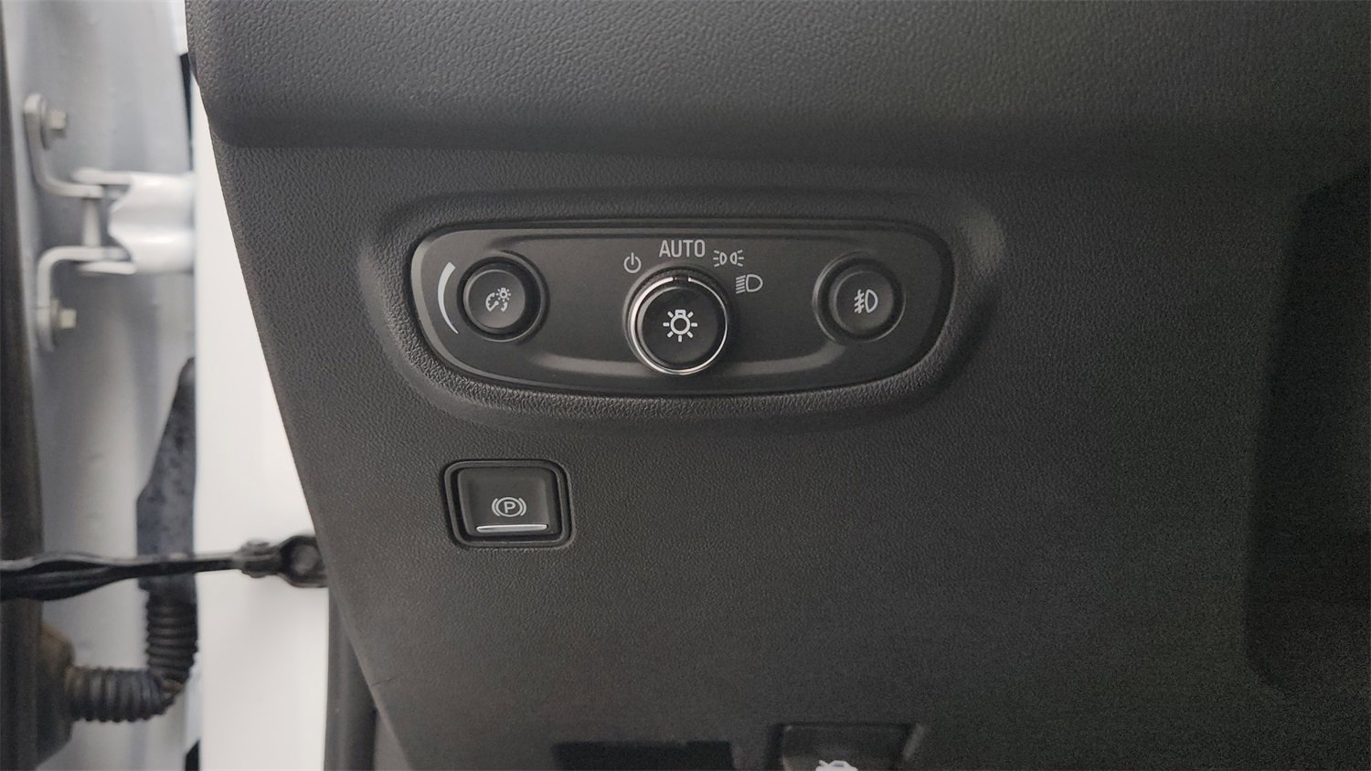 Used 2023 GMC Terrain SLT image 22