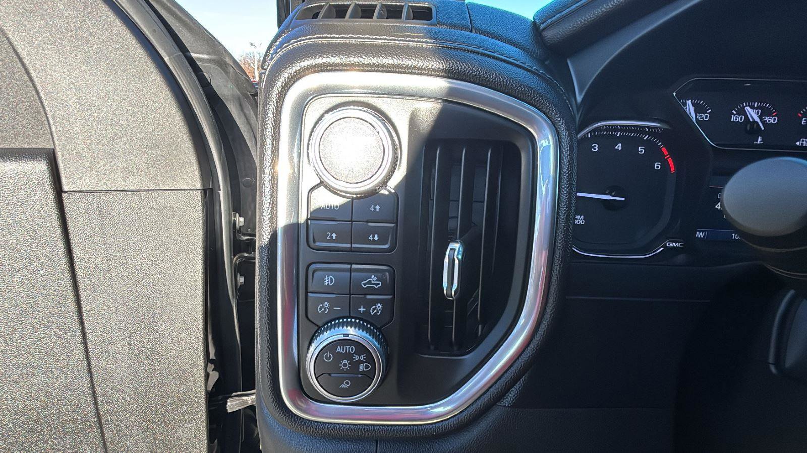 Certified 2020 GMC Sierra 2500 SLT w/ SLT Convenience Package image 13