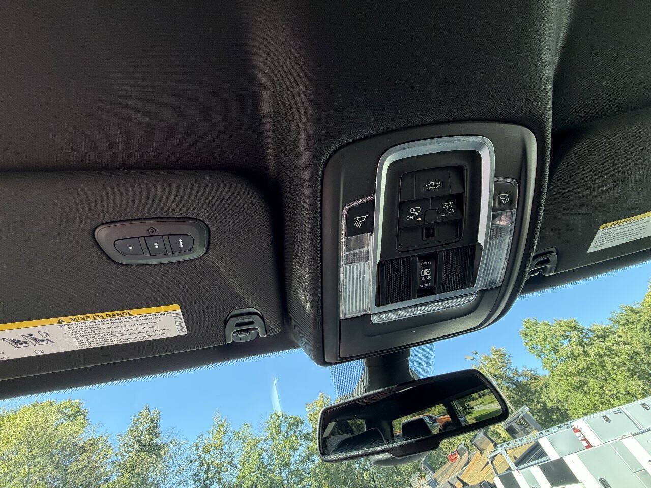 Used 2019 RAM 1500 Laramie w/ Sport Appearance Package AWD/4WD image 19