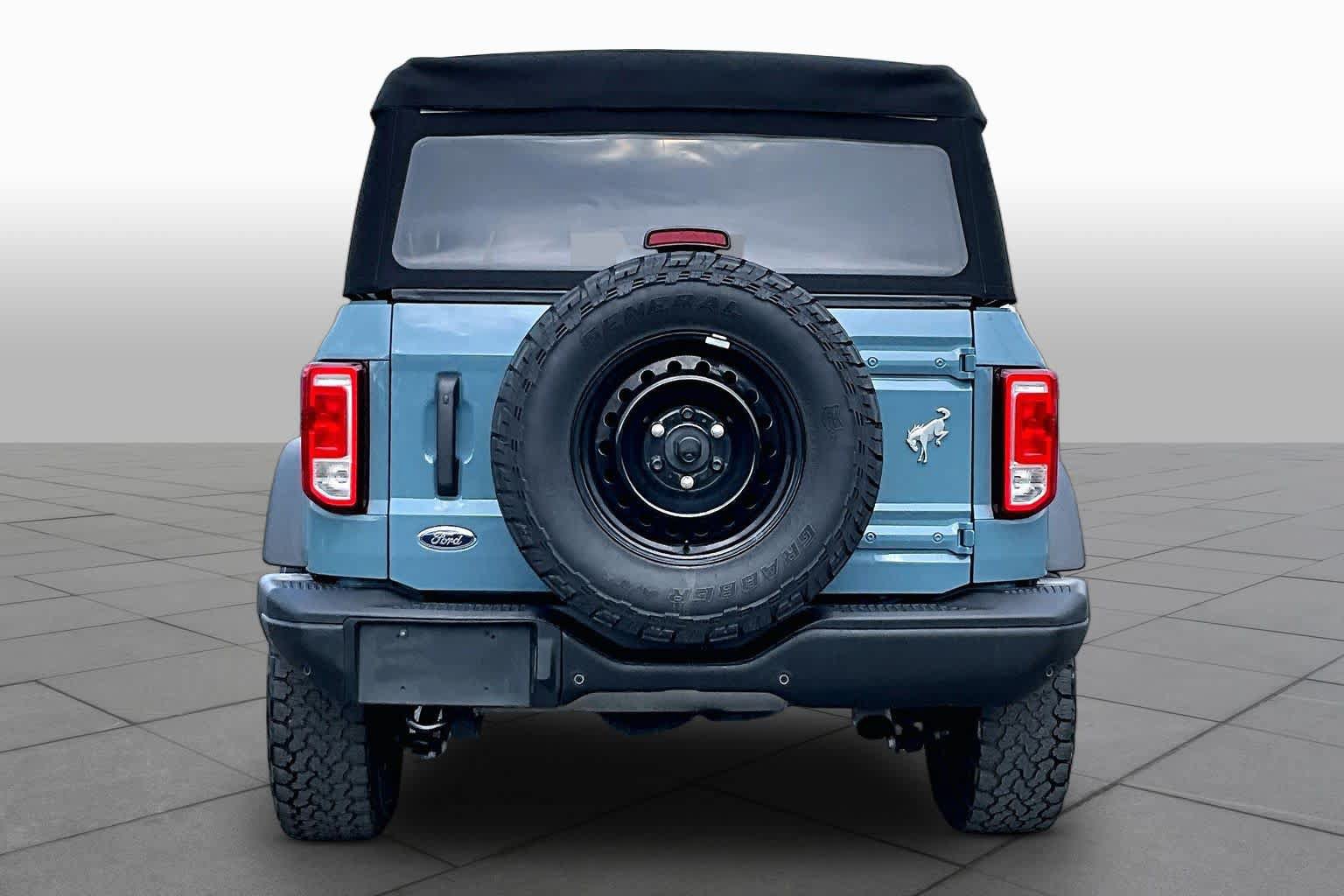 Used 2023 Ford Bronco Black Diamond AWD/4WD image 5