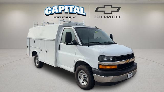 New 2025 Chevrolet Express 3500 w/ Power Convenience Package RWD image 7