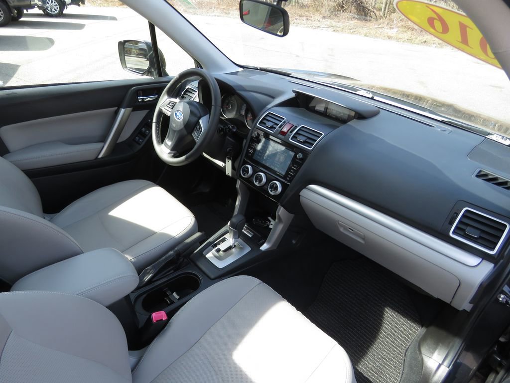 Used 2016 Subaru Forester 2.5i Limited AWD/4WD image 14