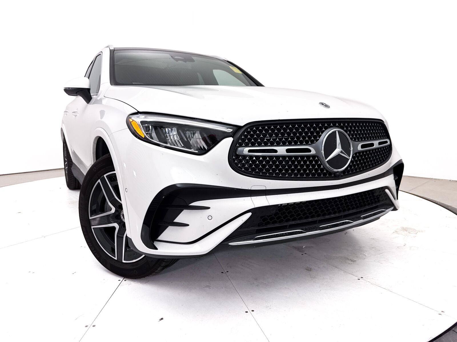 Used 2025 Mercedes-Benz GLC 300 4MATIC image 7
