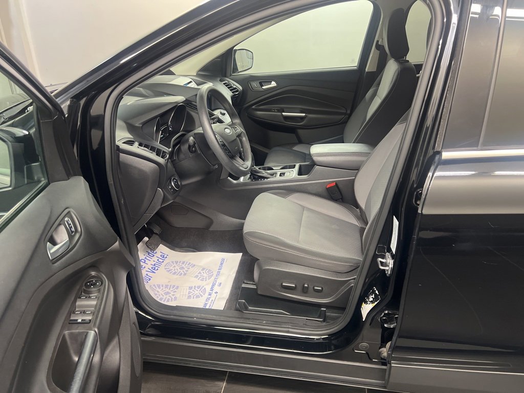 Used 2018 Ford Escape SE w/ SE Sync 3 Package image 17