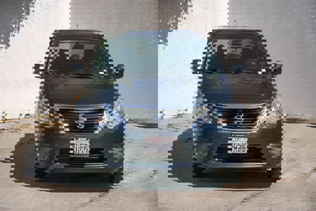 Used 2016 Nissan Versa S image 2