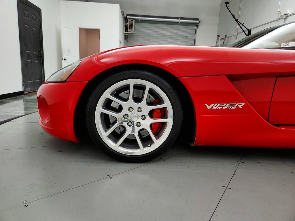 Used 2005 Dodge Viper SRT-10 image 26