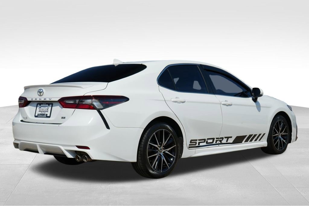 Used 2023 Toyota Camry SE w/ Cold Weather Package image 8
