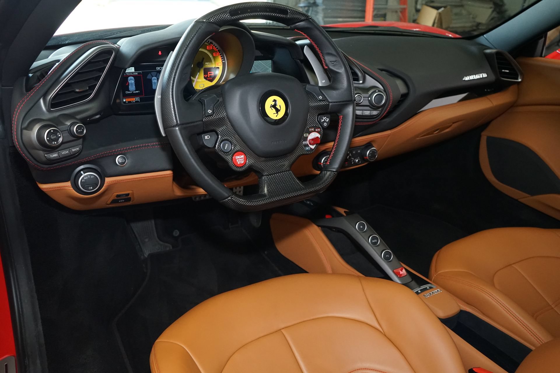Used 2019 Ferrari 488 GTB RWD image 8