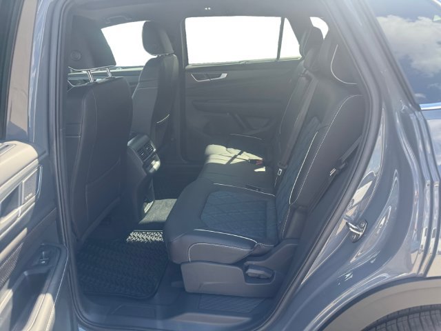 New 2026 Volkswagen Atlas Cross Sport SEL Premium R-Line AWD/4WD image 11
