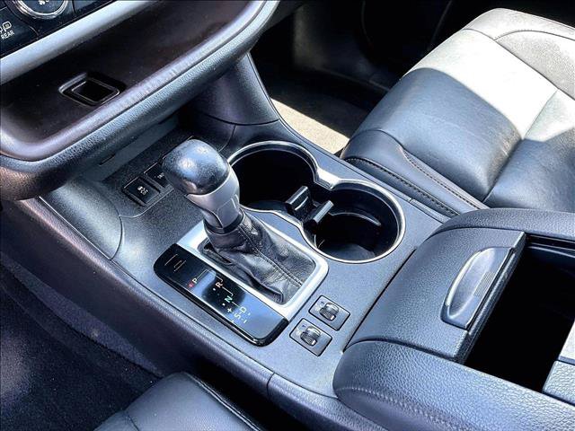 Used 2019 Toyota Highlander XLE FWD image 15