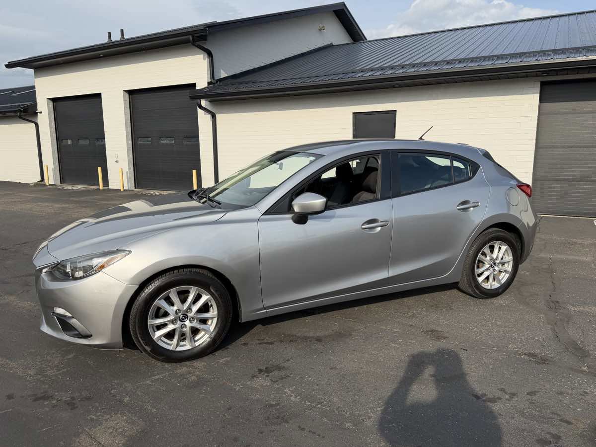 Used 2014 MAZDA MAZDA3 i Sport FWD image 3