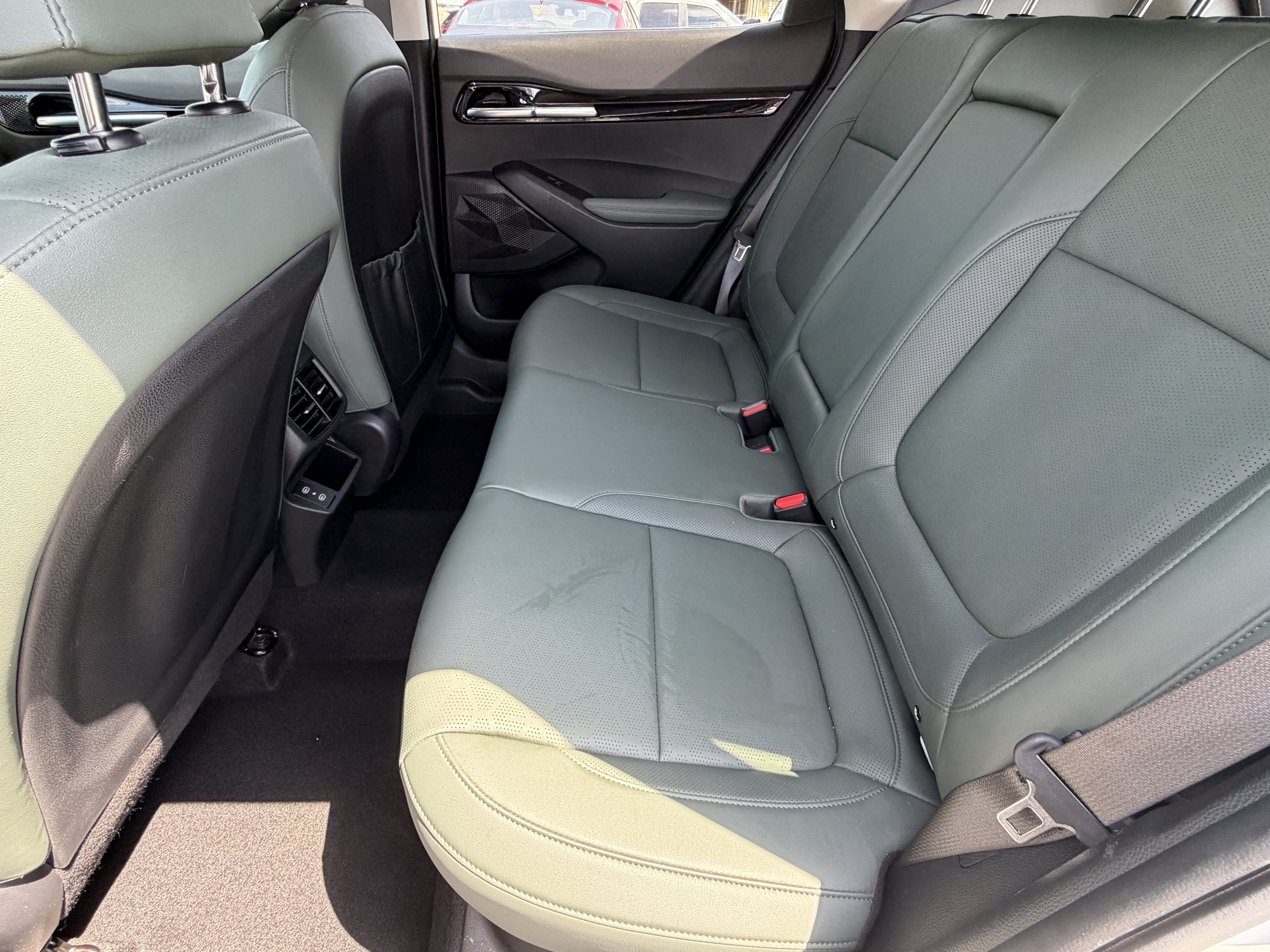 Certified 2024 Kia Seltos SX w/ SX Sunroof Package AWD/4WD image 28