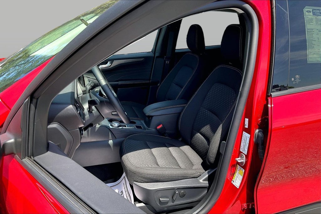 New 2026 Ford Escape Active w/ Active Premium Tech Pack FWD image 25