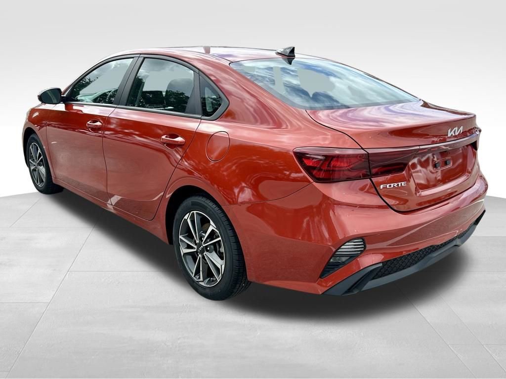 Used 2023 Kia Forte LXS image 8
