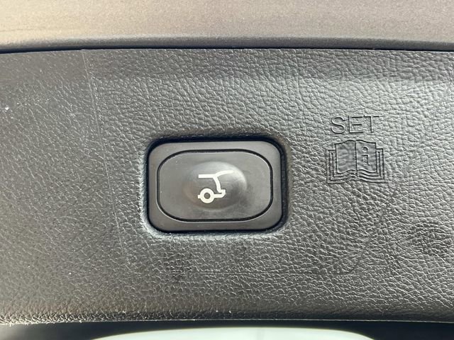 Used 2023 Ford Edge ST-Line w/ Class II Trailer Tow Package image 12