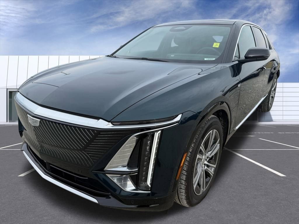 Certified 2025 Cadillac Lyriq Luxury w/ LPO, Floor Liner Package image 6