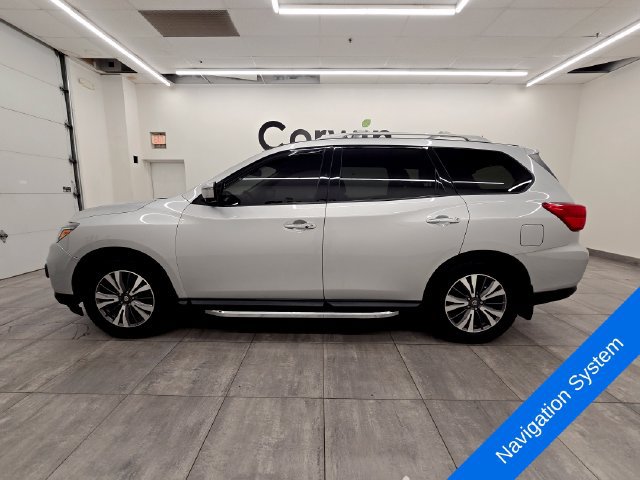 Used 2018 Nissan Pathfinder SL FWD image 2